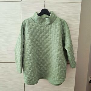 Tuckernuck Quilted Sage Green Women's Sweater